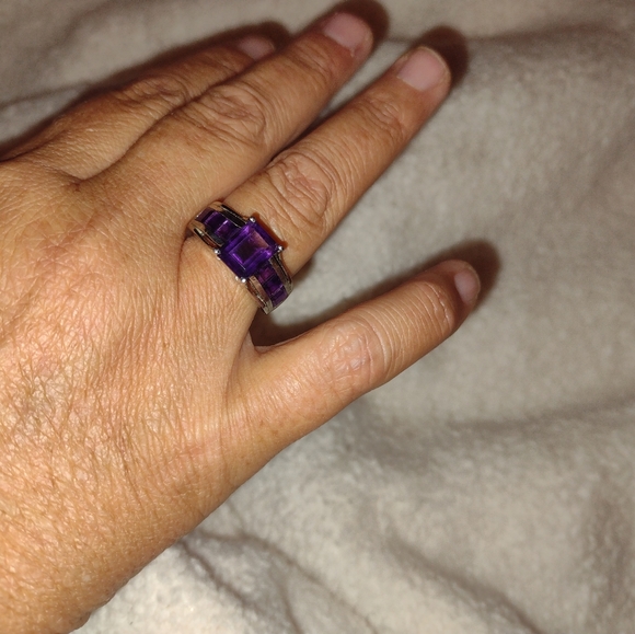 Ring - Picture 6 of 8